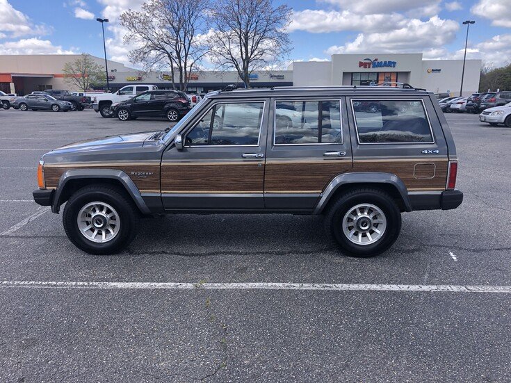 Thumbnail Photo undefined for 1989 Jeep Wagoneer